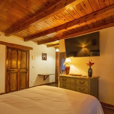 Hospedium Rural Isabel La Catolica 2*