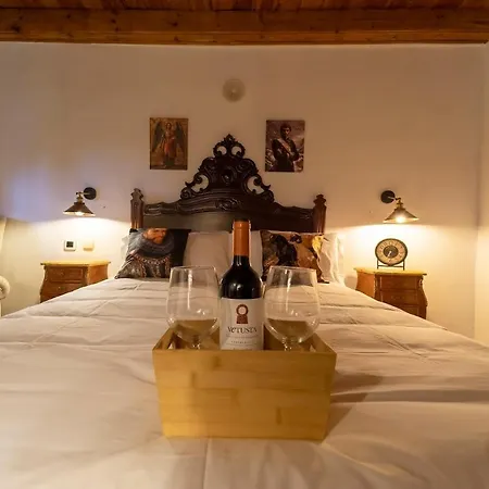 Hospedium Rural Isabel La Catolica Hotel