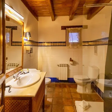 Hospedium Rural Isabel La Catolica Hotel 2*