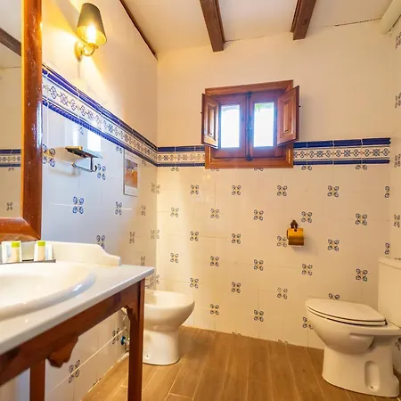 Hospedium Rural Isabel La Catolica Hotel