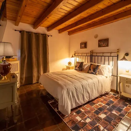 Hotel Hospedium Rural Isabel La Catolica 2*