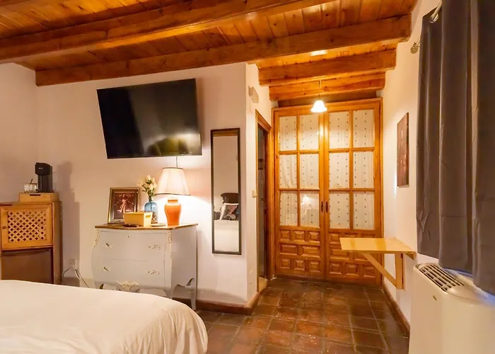 Hospedium Rural Isabel La Catolica 2*